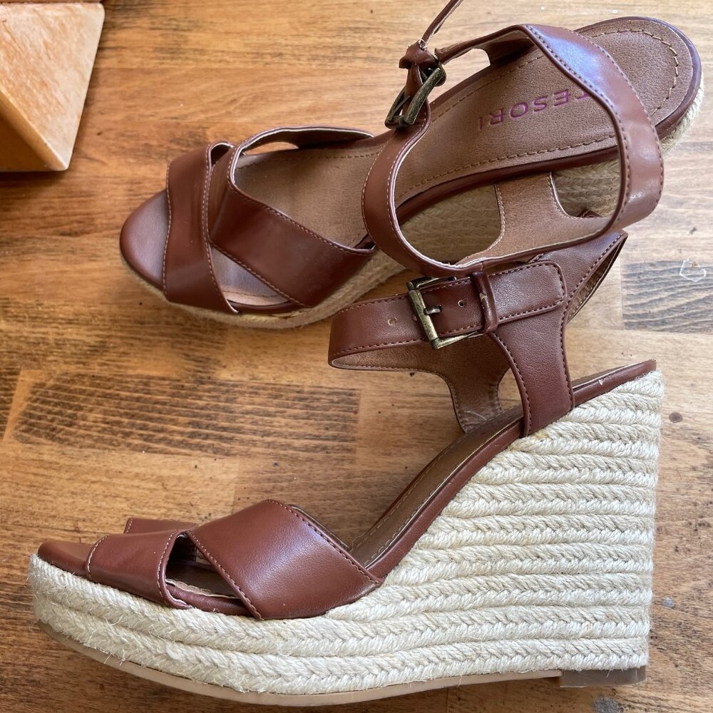 Womens Tesori Brown Wedge Sandals Size 8